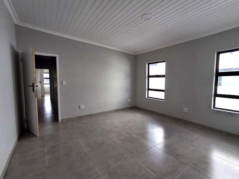 3 Bedroom Property for Sale in Britannia Bay Western Cape